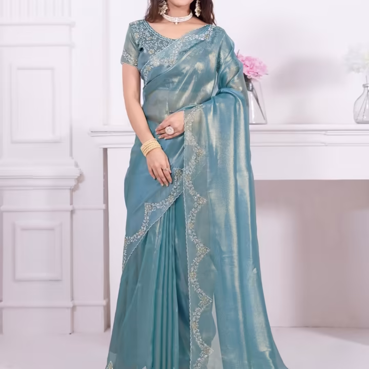 Women Embellished Saree with Contrast Border