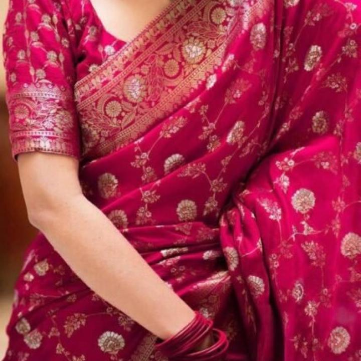 Women Banarasi Saree with Woven Motifs