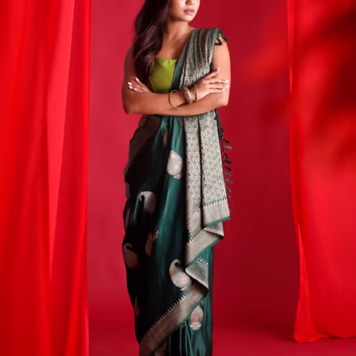 Green Woven Banarasi Saree with Unstitched Blouse